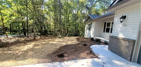 120 Debbie Dr, Pendleton, SC 29670 photo 2