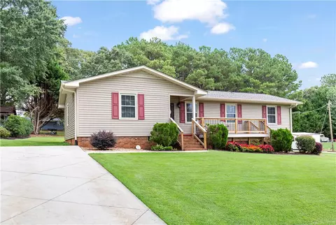 309 Mcclure Rd, Seneca, SC 29678 photo 3