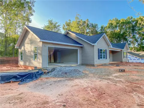 306 N Pine St, Walhalla, SC 29691 photo 3