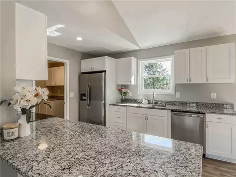 306 N Pine St, Walhalla, SC 29691 photo 15