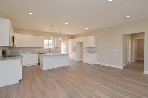 548 Linking Rd, Seneca, SC 29672 photo 7
