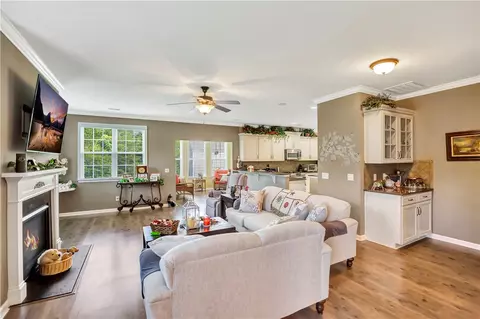 601 N Meadows Ln, Easley, SC 29642 photo 10