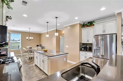 601 N Meadows Ln, Easley, SC 29642 photo 13