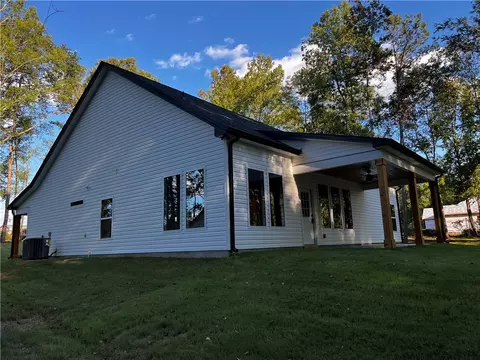 633 Cherokee Rd, Pelzer, SC 29669 photo 3