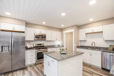 800 Robin, Seneca, SC 29678 photo 9