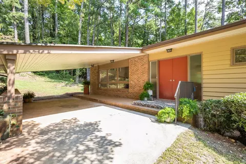 800 Robin, Seneca, SC 29678 photo 2