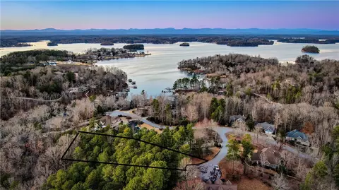 804 Bright Leaf Ct, Seneca, SC 29672 photo 7