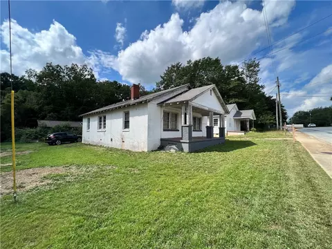 822 E Main St, Easley, SC 29640 photo 2
