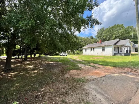 822 E Main St, Easley, SC 29640 photo 5