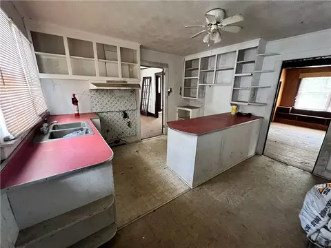 822 E Main St, Easley, SC 29640 photo 17