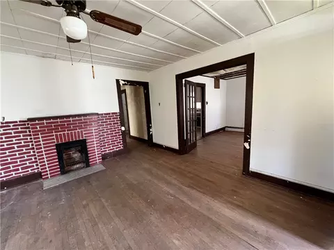 822 E Main St, Easley, SC 29640 photo 7
