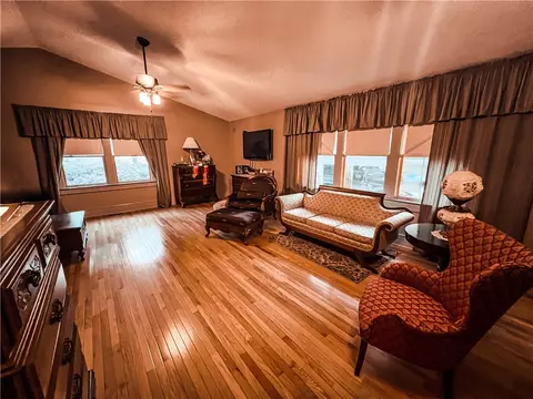 504 E Main St, Liberty, SC 29657 photo 13