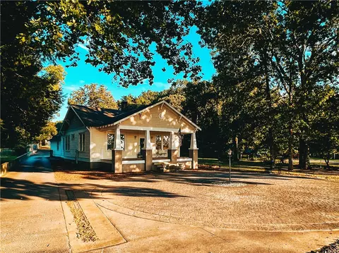 504 E Main St, Liberty, SC 29657 photo 1