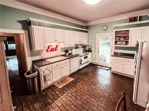 504 E Main St, Liberty, SC 29657 photo 9
