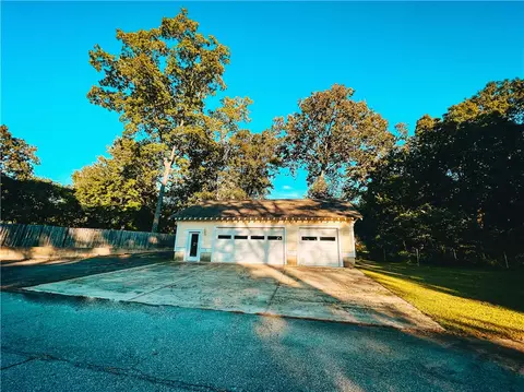 504 E Main St, Liberty, SC 29657 photo 2