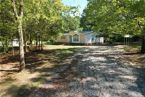 263 Shaw Rd, Iva, SC 29655 photo 2