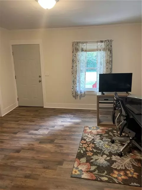 813 E Broad St, Iva, SC 29655 photo 4