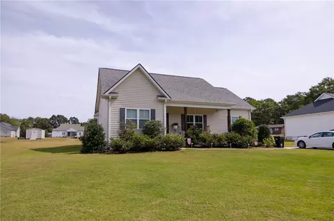 415 Addison Cir, Pelzer, SC 29669 photo 4