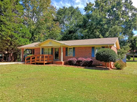 107 Laurel Dr, Pendleton, SC 29670 photo 1
