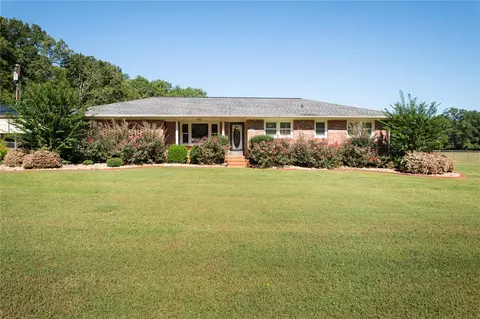 301 Sanders Rd, Pendleton, SC 29670 photo 3