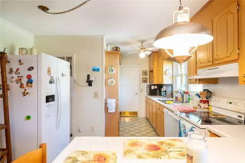 301 Sanders Rd, Pendleton, SC 29670 photo 9