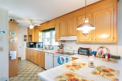 301 Sanders Rd, Pendleton, SC 29670 photo 8