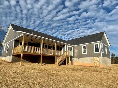 560 The Estates Dr, Walhalla, SC 29691 photo 3