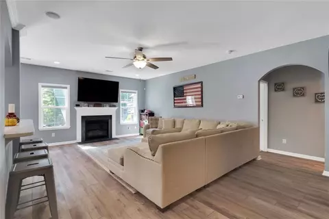 334 Avendell Dr, Easley, SC 29642 photo 9