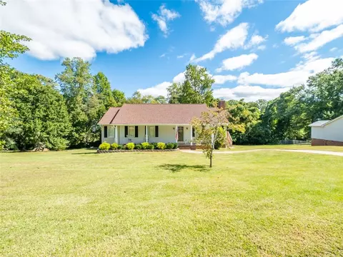 1108 Pineview Dr, Easley, SC 29642 photo 2