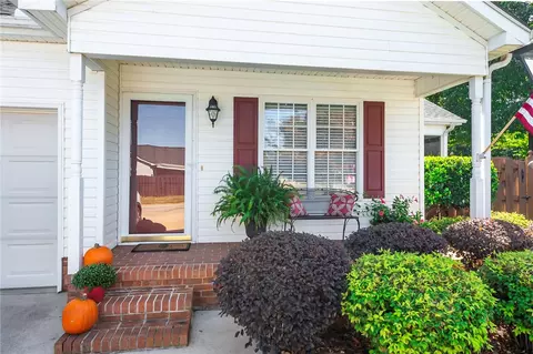 100 Herringbone Run, Easley, SC 29642 photo 3