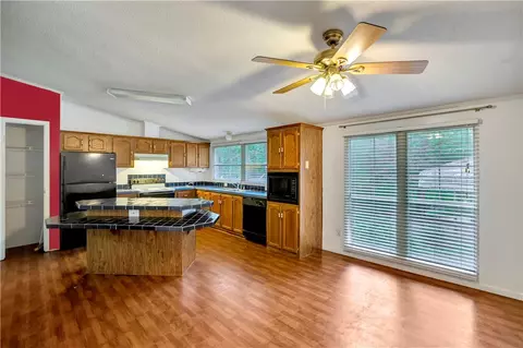 121 Teague Dr, Easley, SC 29640 photo 11