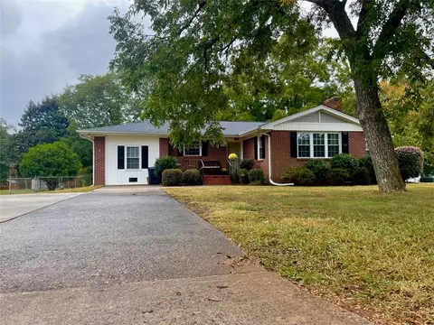502 E Fredericks St, Anderson, SC 29621 photo 1