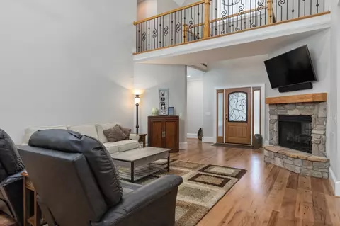 1002 Waterside Dr, Easley, SC 29642 photo 5