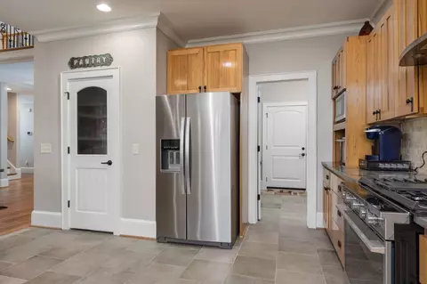 1002 Waterside Dr, Easley, SC 29642 photo 9