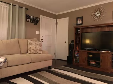 102 Nancy Dr, Easley, SC 29642 photo 4