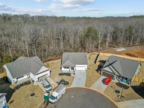 195 Capslock Trl, Pendleton, SC 29670 photo 2