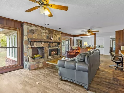 1721 Dixie Dr, Hodges, SC 29653 photo 5