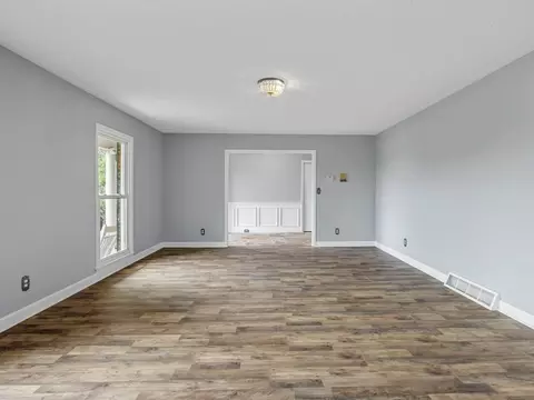1721 Dixie Dr, Hodges, SC 29653 photo 9