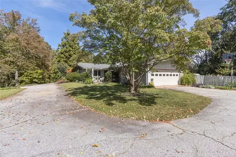 225 Camelot Rd, Clemson, SC 29631 photo 4
