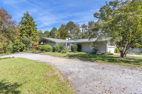 225 Camelot Rd, Clemson, SC 29631 photo 2