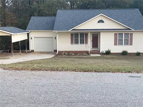 225 Maple Dr, Anderson, SC 29621 photo 1