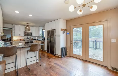 216 Pineview Dr, Pelzer, SC 29669 photo 5