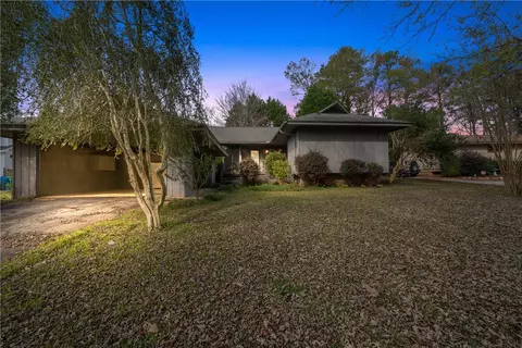 116 Birch Trl, Greenwood, SC 29649
