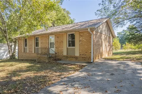 44 Baker St, Royston, GA 30662 photo 3