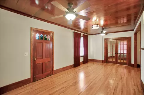 704 Cherry St, Pendleton, SC 29670 photo 9