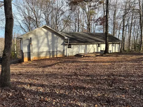 162 Spring Point Dr, Easley, SC 29640 photo 3