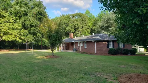 210 Dacus Dr, Williamston, SC 29697 photo 7