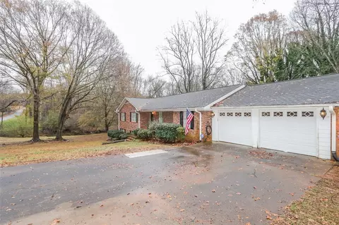 104 Cater Dr, Easley, SC 29642 photo 3
