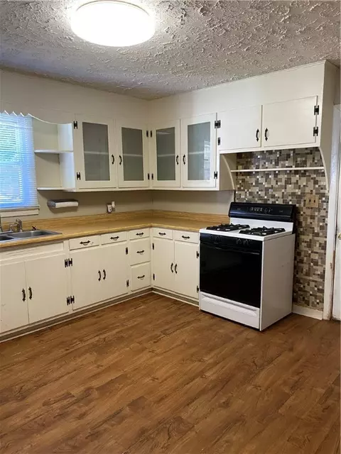 216 Mark St, Easley, SC 29640 photo 8