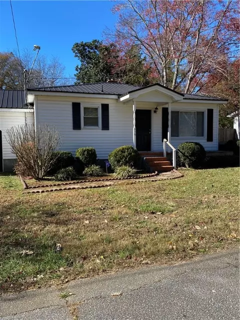 216 Mark St, Easley, SC 29640 photo 1